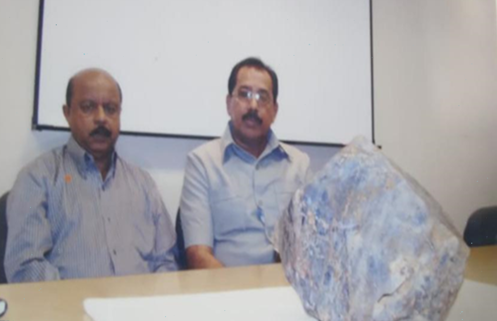K M Siddique with Mr. Jinadasa Guruge inspecting the world’s largest blue sapphire from Sri Lanka (45 Kg Rough Sapphire)